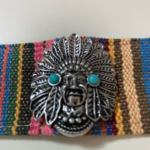 ‼️5/20‼️ Buttoned snapped bracelet